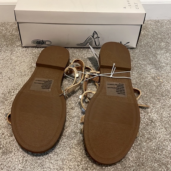 A New Day Tan Leather Metallic Silver Studded Astrid
Strappy Flat Sandals Sz 11 - Picture 5 of 6